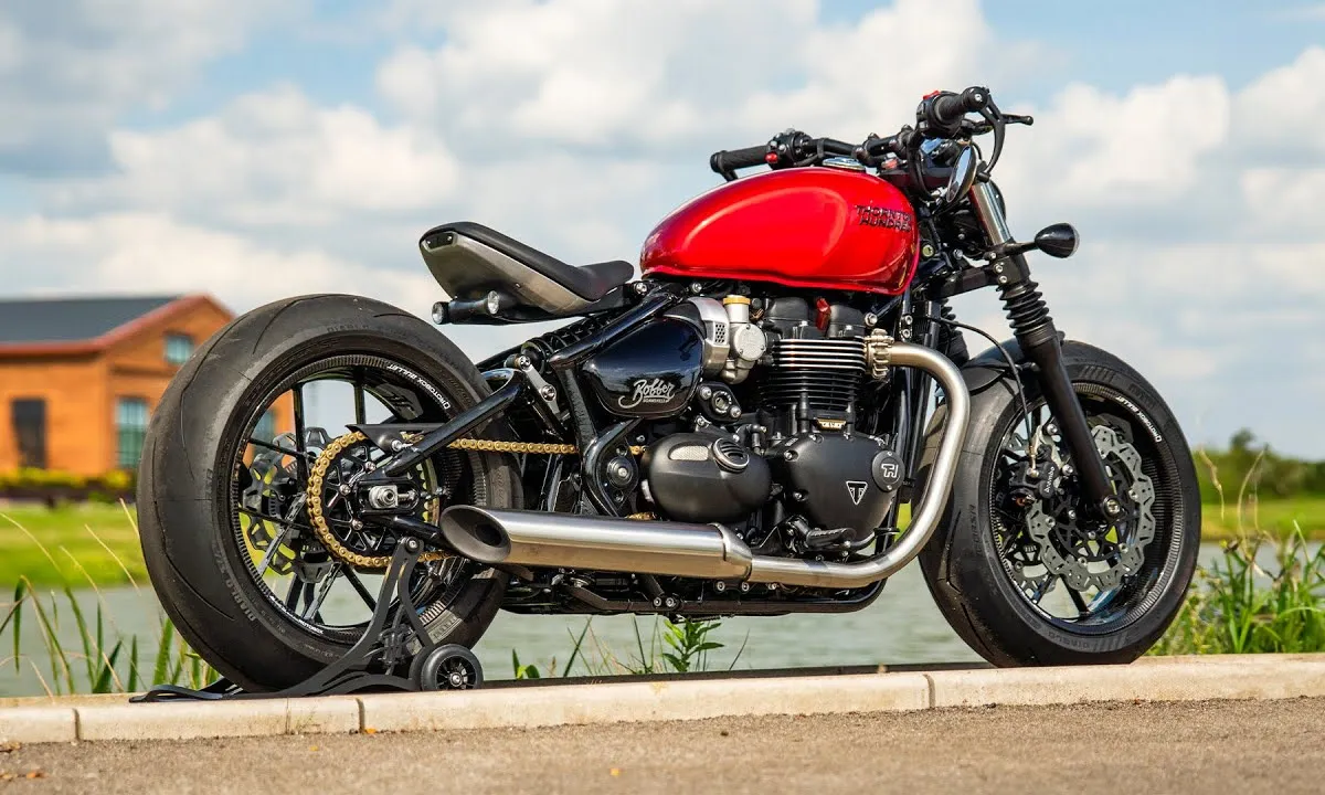 Triumph Bonneville Bobber Most Selling Bike Review: जावा कंपनी के बाद ट्रायंफ की सबसे प्रसिद्ध Bobber बाइक